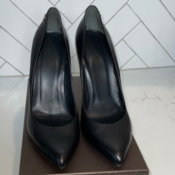 GUCCI Black Leather Logo Pointed toe Heels - Picture 1 of 10
